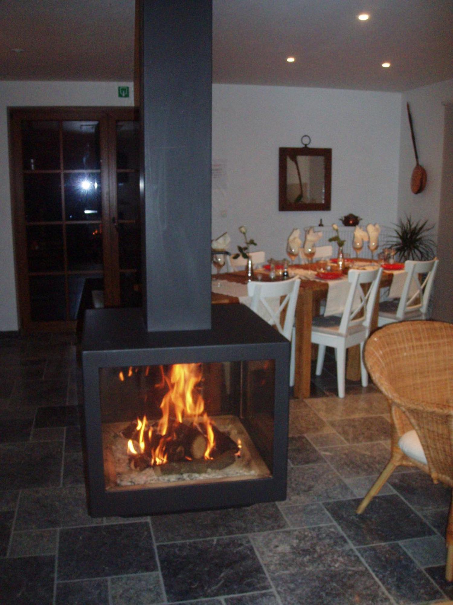 Le Goupil Hotel Wavre Eksteriør billede